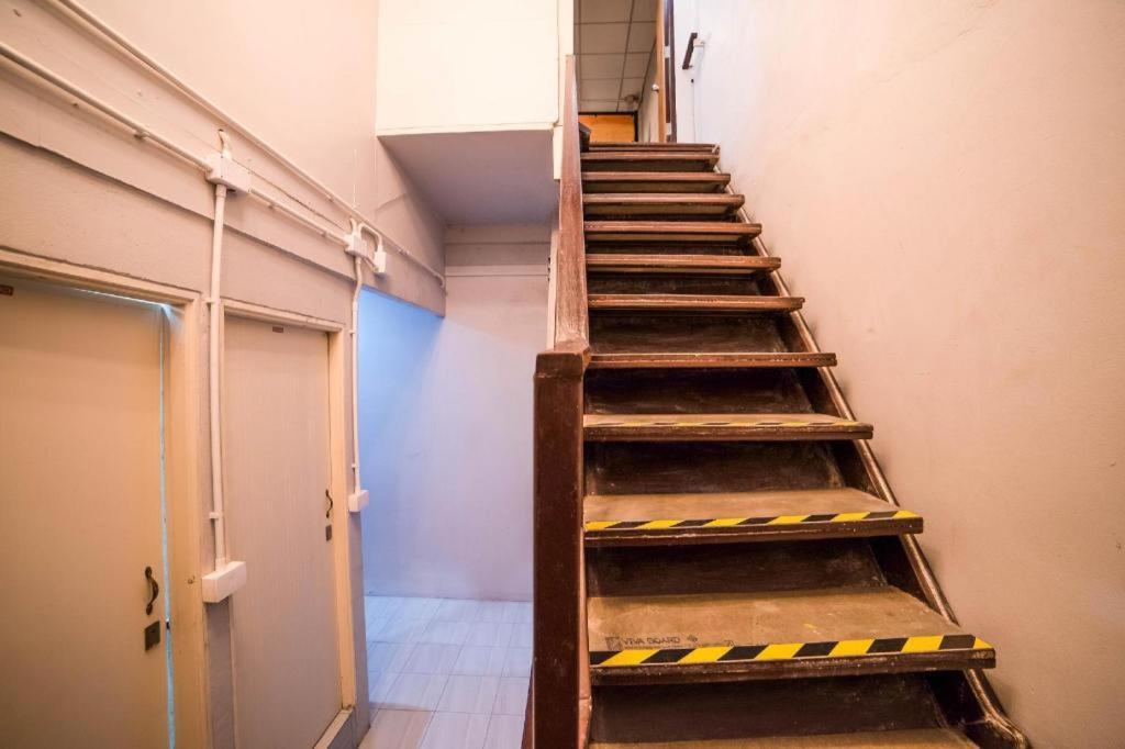 Oyo 480 Lemon Siam Hostel Bangkok Kültér fotó